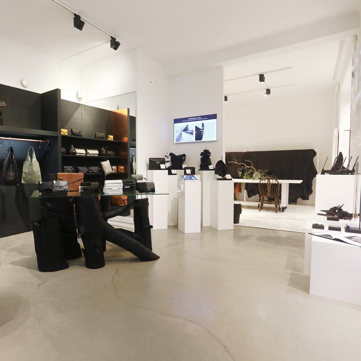 Lovian showroom-liiketila